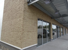 Fasáda retail parku (Vinoř)