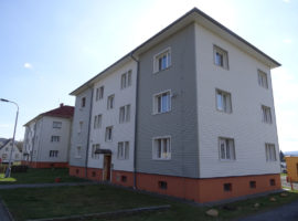 Fasáda bytového domu (Varnsdorf)